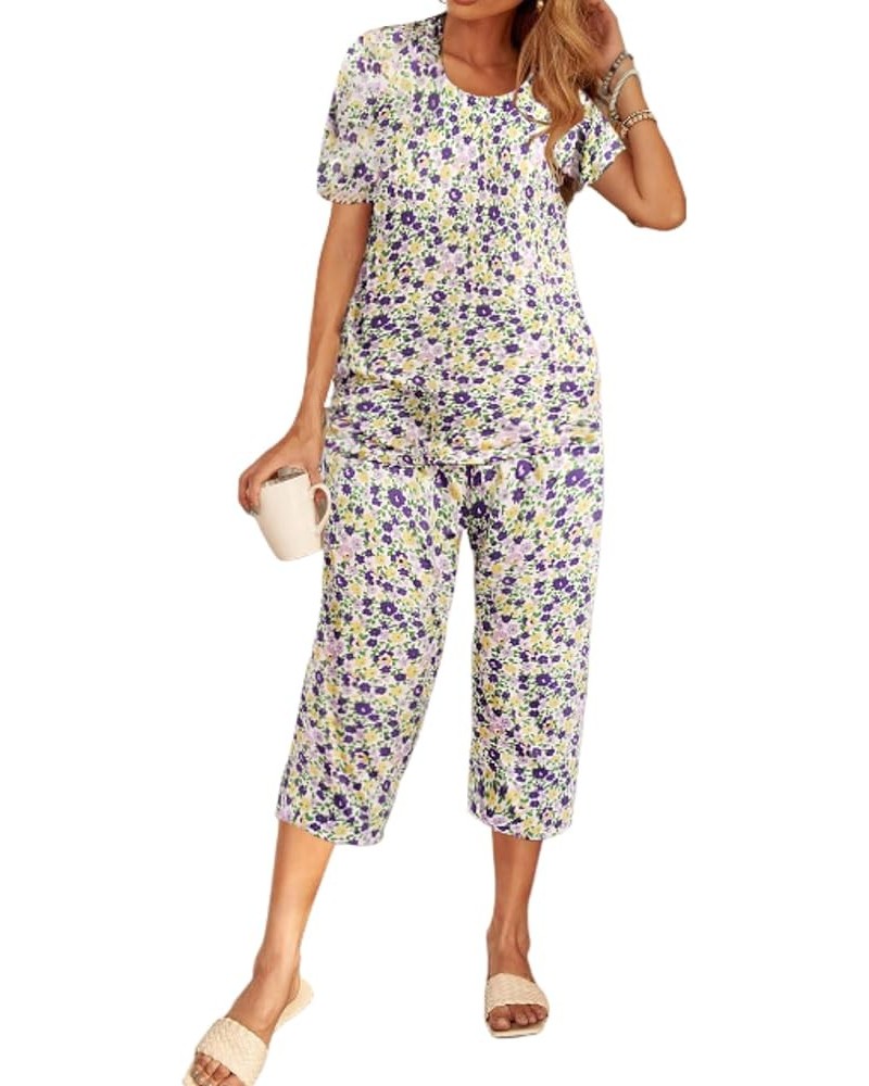 Women's Capri Pajama Sets Floral Print Short Sleeve Sleepwear Top and Capri Pants 2 Piece Loungewear with Pockets Purple Flow...